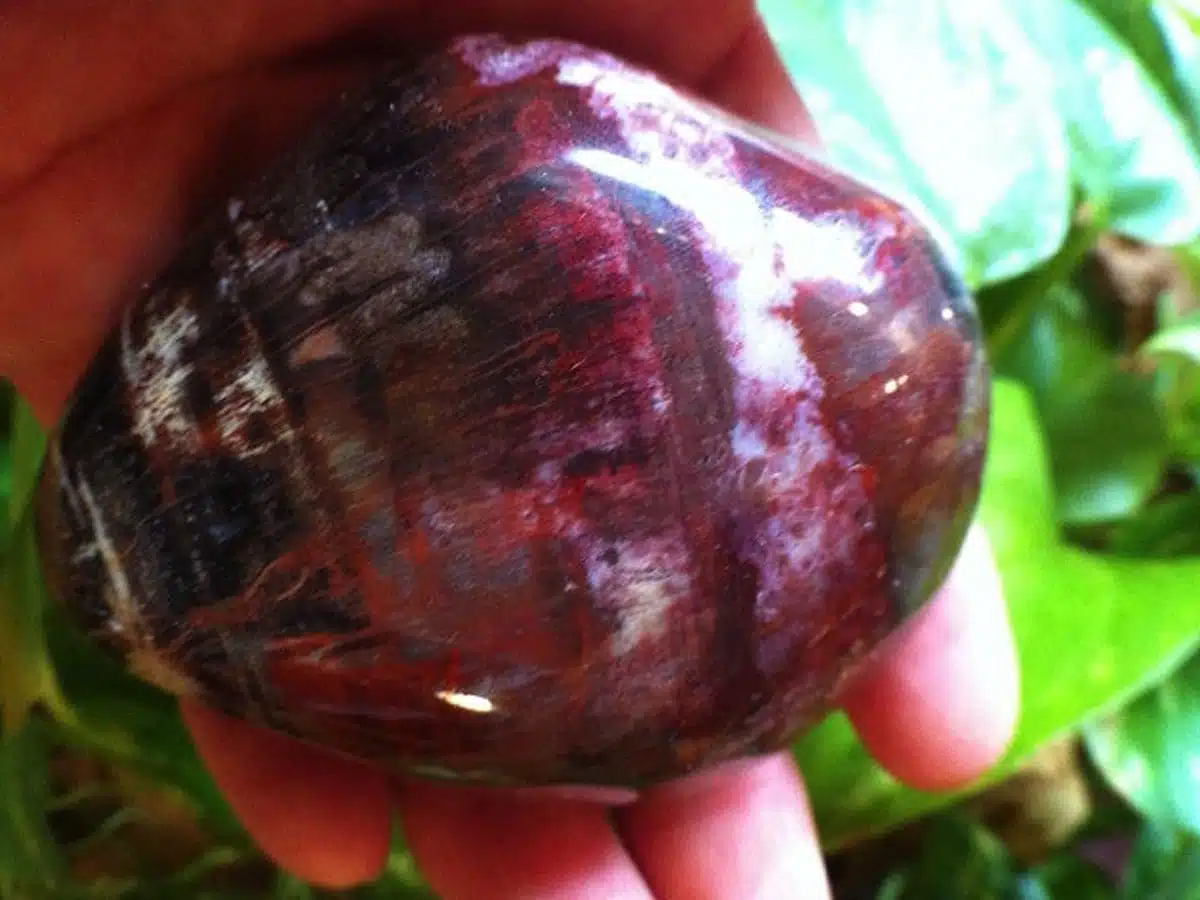 grounding stone